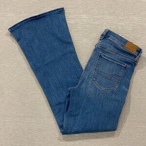 American Eagle Flare Jeans Womens 4 Reg 27x30 Super Hi Rise Medium Wash Denim